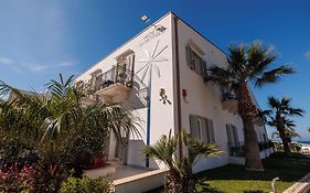 Marina Di Petrolo Hotel & Spa